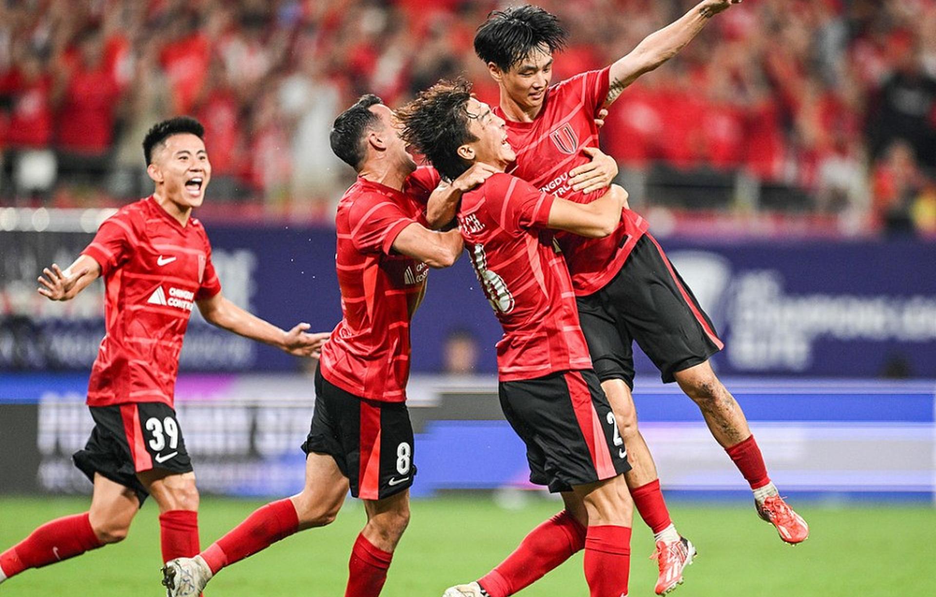 包含国际比赛日成都蓉城再遭质疑：法国杯节点到来，悬念犹存，阵容厚度经受考验的词条