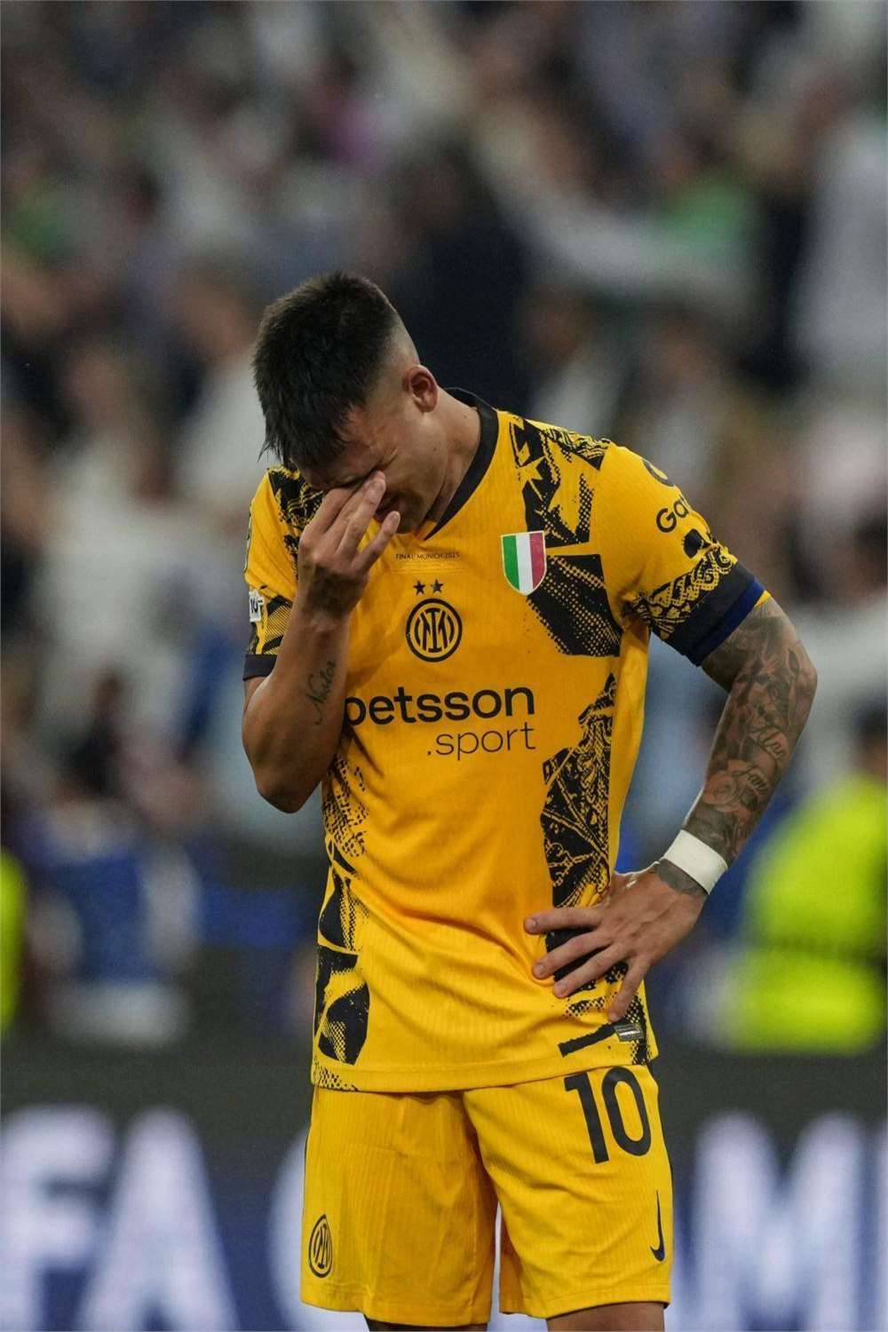 里程碑夜！里昂豪取连胜，欧冠国际比赛日刷纪录，话题不断，赛季目标并未改变的简单介绍