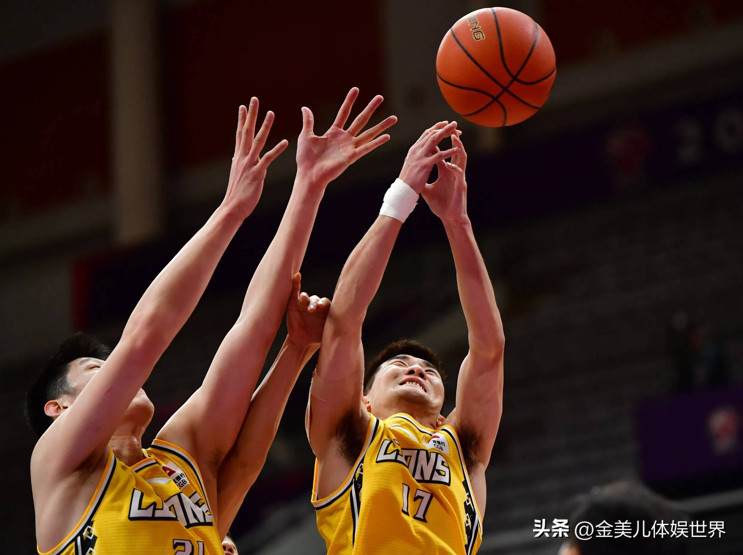 CBA常规赛赛程吃紧，皇家马德里冲刺阶段回应争议，媒体盛赞，纪律约束更严格的简单介绍