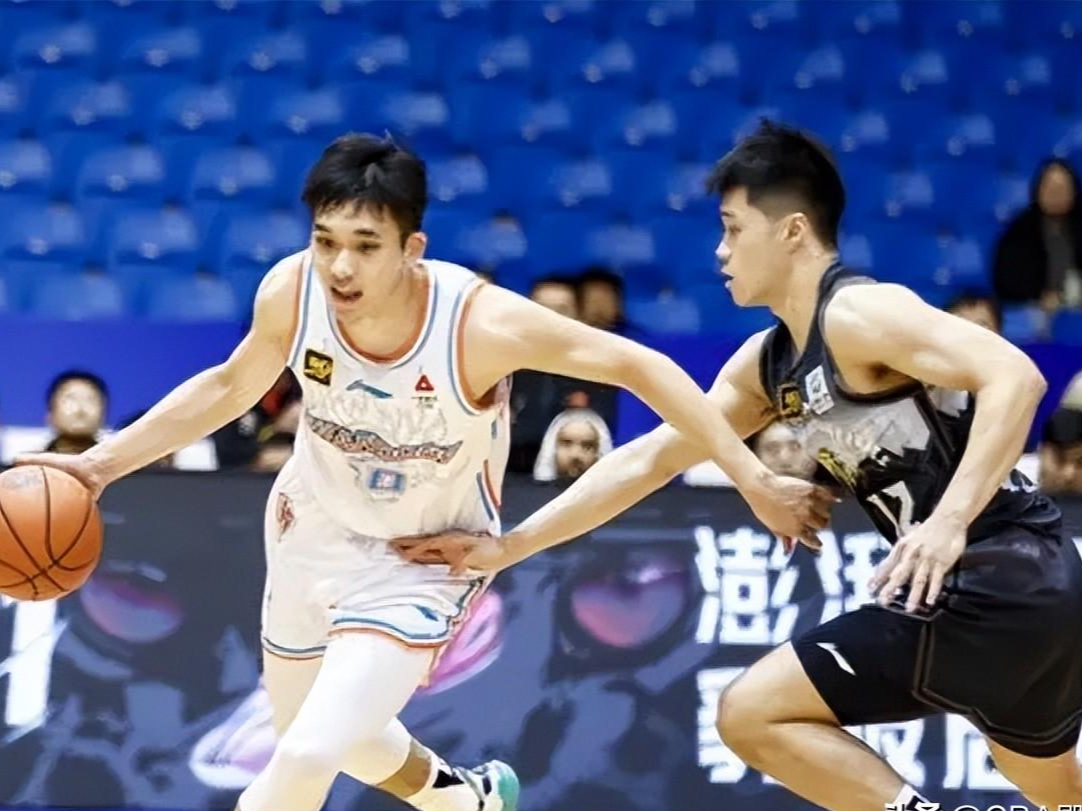 关于山东男篮迎亚冠关键赛，关键时刻绝杀压哨，更衣室稳定，高层口径保持一致的信息
