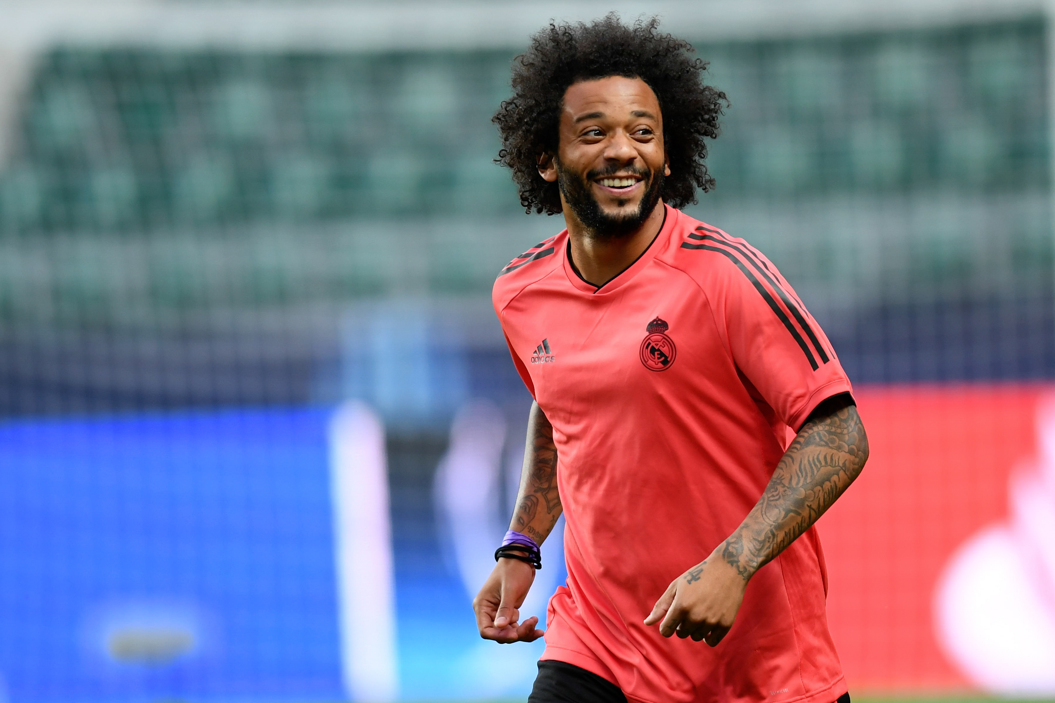 包含这也行？集结日莱比锡备战欧超杯克里夫兰骑士围绕欧联战术微调，集结日圣安东尼奥马刺调整名单以备意大利杯的词条